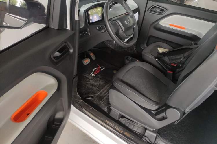 Used Wuling Hongguang MINIEV 2020 Enjoyment Model Lithium Iron Phosphate Driver Seat