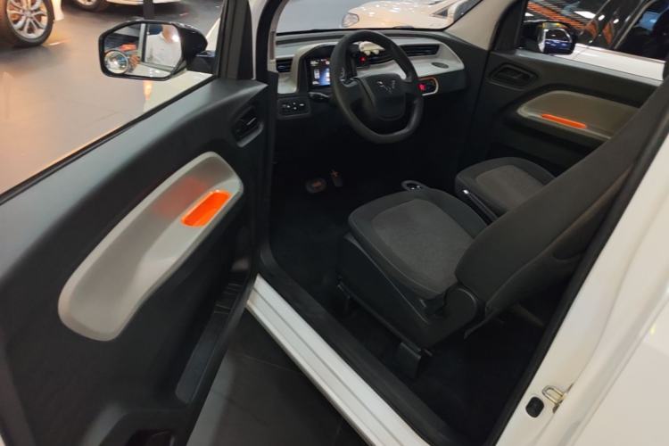 Used Wuling Hongguang MINIEV 2020 Freedom Version Lithium Iron Phosphate Driver Seat