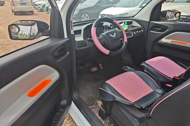 Used Wuling Hongguang MINIEV 2020 Freedom Version Lithium Iron Phosphate Driver Seat
