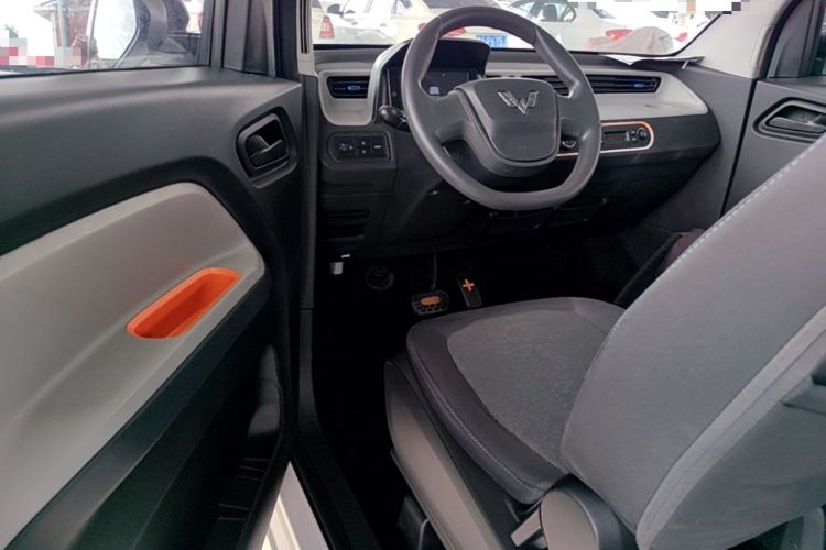 Used Wuling Hongguang MINIEV 2020 Enjoyment Model Lithium Iron Phosphate Driver Seat