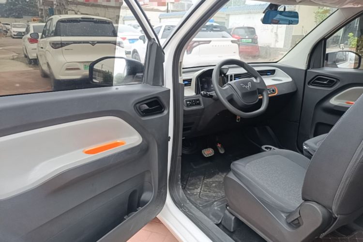 Used Wuling Hongguang MINIEV 2020 Freedom Version Lithium Iron Phosphate Driver Seat