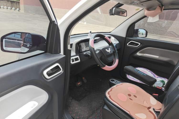 Used Wuling Hongguang MINIEV 2020 Freedom Version Lithium Iron Phosphate Driver Seat