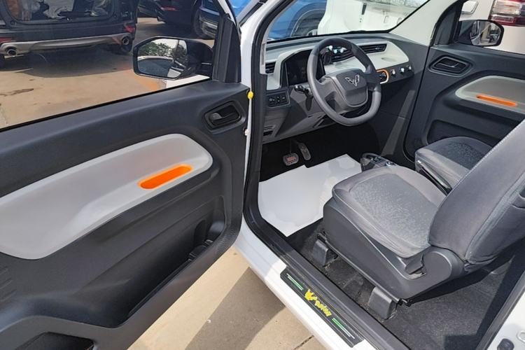 Used Wuling Hongguang MINIEV 2020 Zizai Version Lithium-NMC Driver Seat