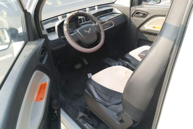 Used Wuling Hongguang MINIEV 2020 Freedom Version Lithium Iron Phosphate Driver Seat