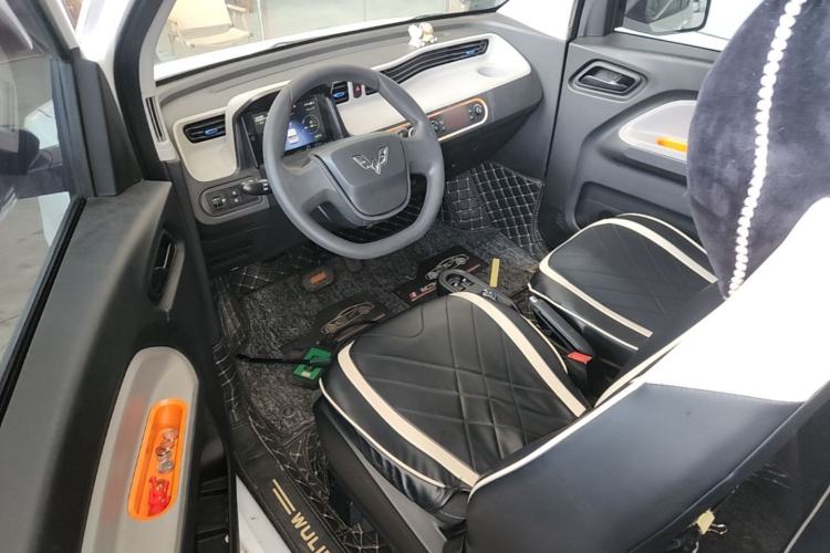 Used Wuling Hongguang MINIEV 2020 Freedom Version Lithium Iron Phosphate Driver Seat