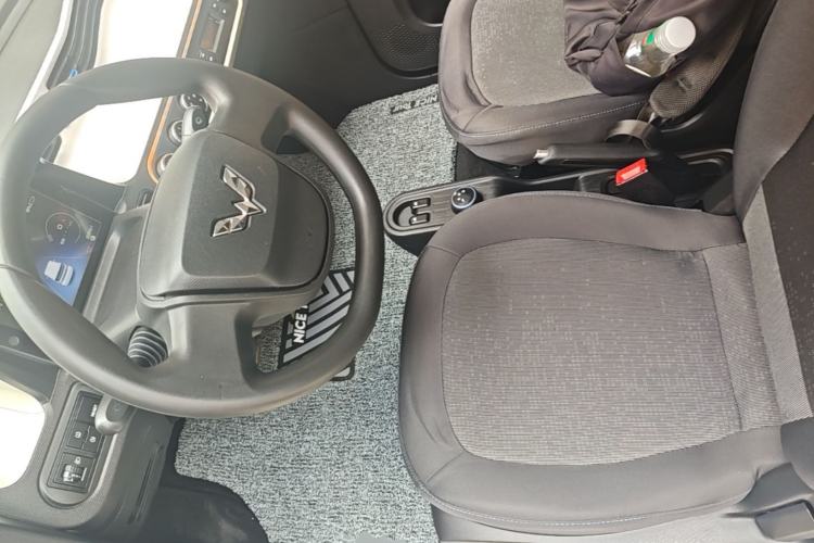 Used Wuling Hongguang MINIEV 2020 Zizai Version Lithium-NMC Driver Seat