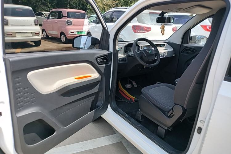 Used Wuling Hongguang MINIEV 2020 Zizai Version Lithium-NMC Driver Seat