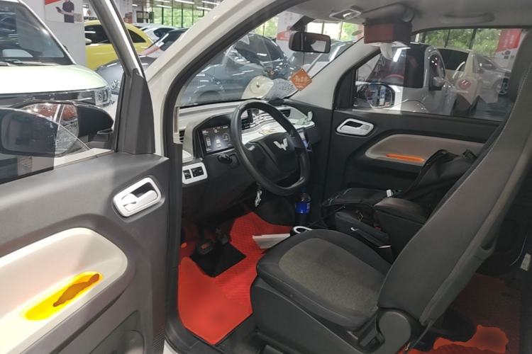 Used Wuling Hongguang MINIEV 2020 Zizai Version Lithium-NMC Driver Seat