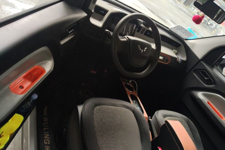 Used Wuling Hongguang MINIEV 2020 Freedom Version Lithium Iron Phosphate Driver Seat