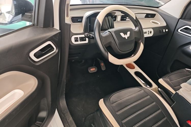 Used Wuling Hongguang MINIEV 2020 Enjoyment Model Lithium Iron Phosphate Driver Seat