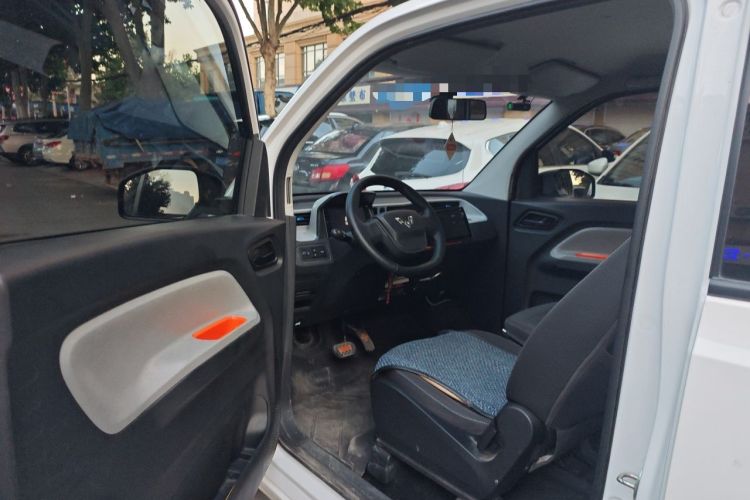 Used Wuling Hongguang MINIEV 2020 Zizai Version Lithium-NMC Driver Seat