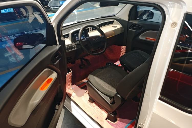 Used Wuling Hongguang MINIEV 2020 Freedom Version Lithium Iron Phosphate Driver Seat