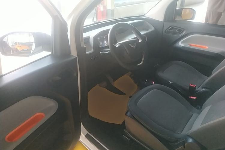 Used Wuling Hongguang MINIEV 2020 Freedom Version Lithium Iron Phosphate Driver Seat