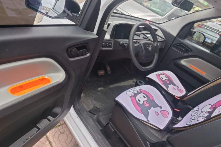 Used Wuling Hongguang MINIEV 2020 Zizai Version Lithium-NMC Driver Seat
