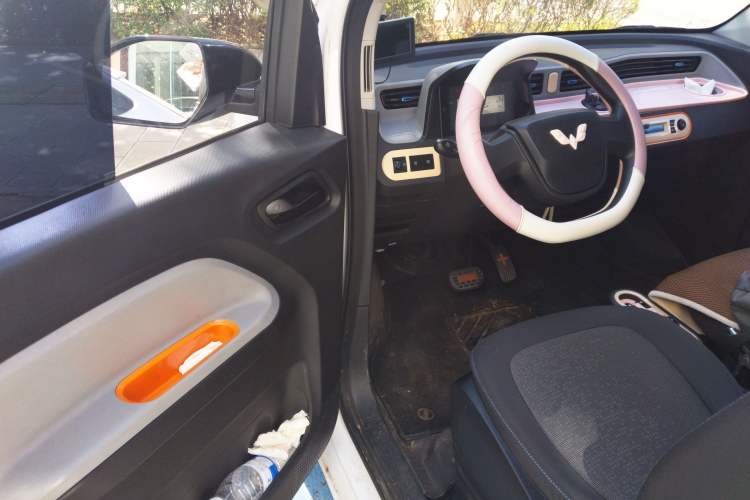 Used Wuling Hongguang MINIEV 2020 Lite Version Lithium Iron Phosphate Driver Seat