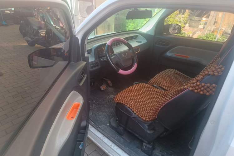 Used Wuling Hongguang MINIEV 2020 Enjoyment Model Lithium Iron Phosphate Driver Seat
