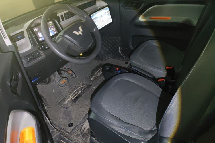 Used Wuling Hongguang MINIEV 2020 Zizai Version Lithium-NMC Driver Seat