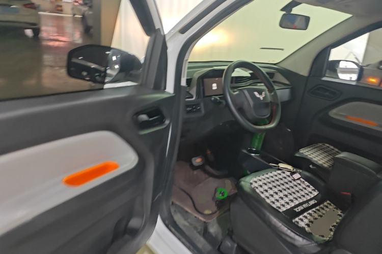 Used Wuling Hongguang MINIEV 2020 Enjoyment Model Lithium Iron Phosphate Driver Seat