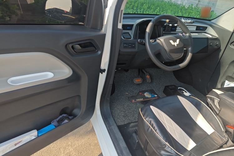 Used Wuling Hongguang MINIEV 2020 Zizai Version Lithium-NMC Driver Seat