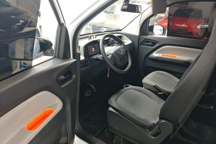 Used Wuling Hongguang MINIEV 2020 Enjoyment Model Lithium Iron Phosphate Driver Seat