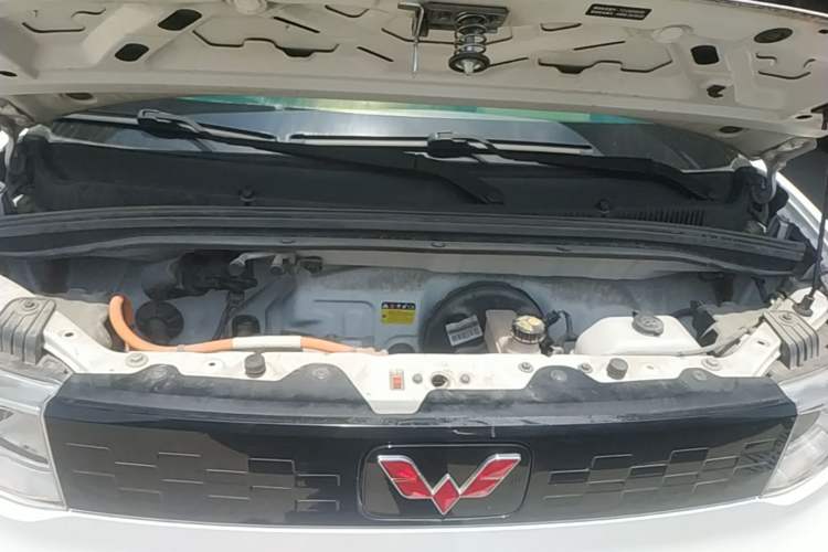 Used Wuling Hongguang MINIEV 2020 Enjoyment Model Lithium Iron Phosphate Engine Bay