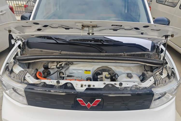 Used Wuling Hongguang MINIEV 2020 Freedom Version Lithium Iron Phosphate Engine Bay