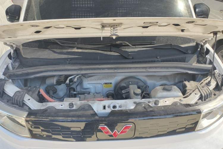 Used Wuling Hongguang MINIEV 2020 Freedom Version Lithium Iron Phosphate Engine Bay