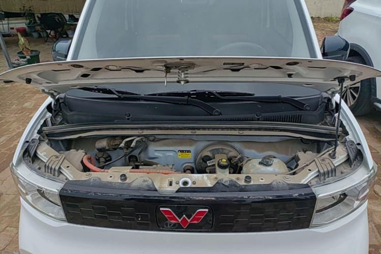 Used Wuling Hongguang MINIEV 2020 Freedom Version Lithium Iron Phosphate Engine Bay