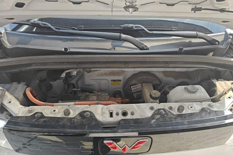 Used Wuling Hongguang MINIEV 2020 Zizai Version Lithium-NMC Engine Bay
