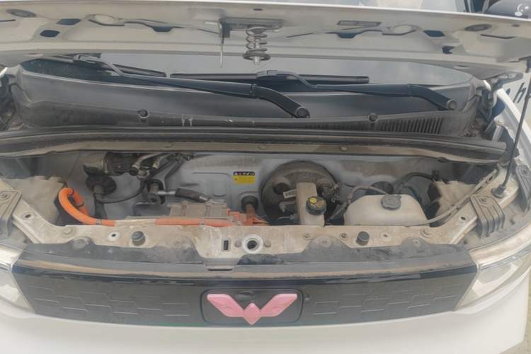 Used Wuling Hongguang MINIEV 2020 Freedom Version Lithium Iron Phosphate Engine Bay