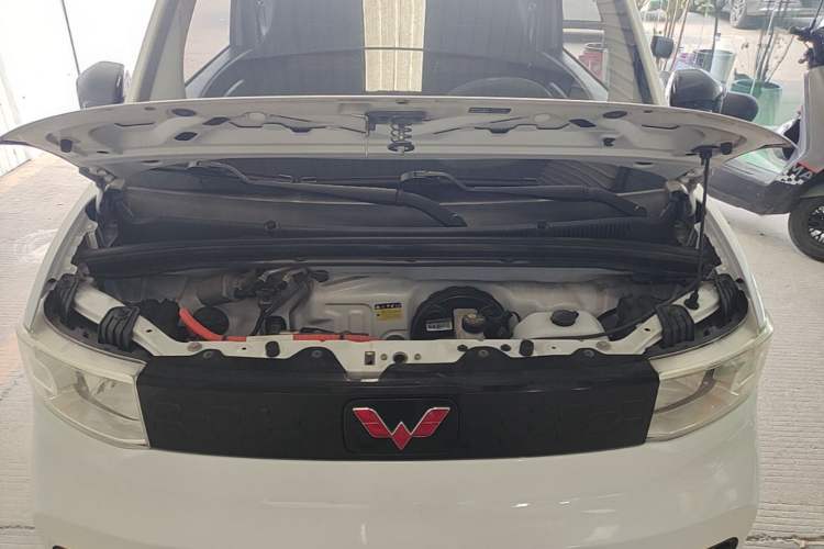 Used Wuling Hongguang MINIEV 2020 Zizai Version Lithium-NMC Engine Bay