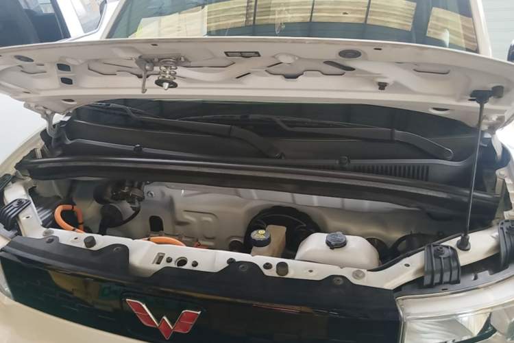 Used Wuling Hongguang MINIEV 2020 Easy Version Lithium-Ion Battery Engine Bay