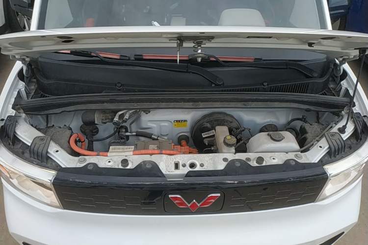 Used Wuling Hongguang MINIEV 2020 Freedom Version Lithium Iron Phosphate Engine Bay