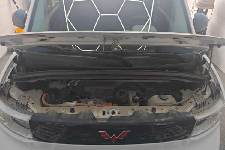 Used Wuling Hongguang MINIEV 2020 Zizai Version Lithium-NMC Engine Bay