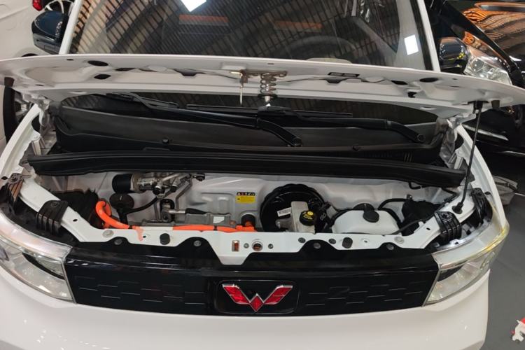 Used Wuling Hongguang MINIEV 2020 Freedom Version Lithium Iron Phosphate Engine Bay
