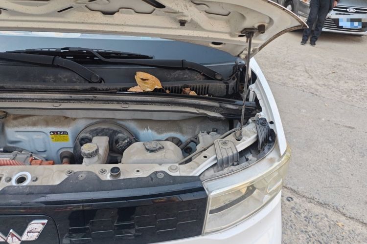 Used Wuling Hongguang MINIEV 2020 Zizai Version Lithium-NMC Engine Bay Left