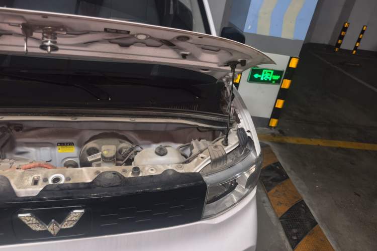 Used Wuling Hongguang MINIEV 2020 Freedom Version Lithium Iron Phosphate Engine Bay Left