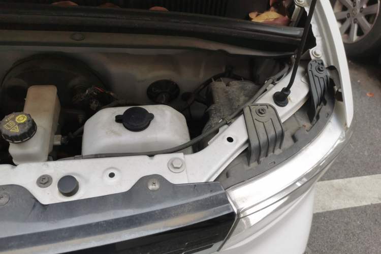 Used Wuling Hongguang MINIEV 2020 Freedom Version Lithium Iron Phosphate Engine Bay Left
