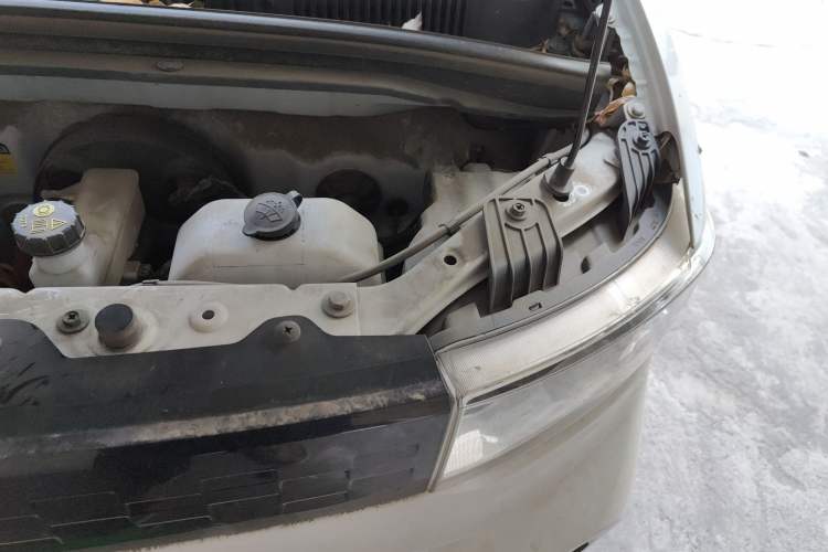Used Wuling Hongguang MINIEV 2020 Lite Version Lithium Iron Phosphate Engine Bay Left
