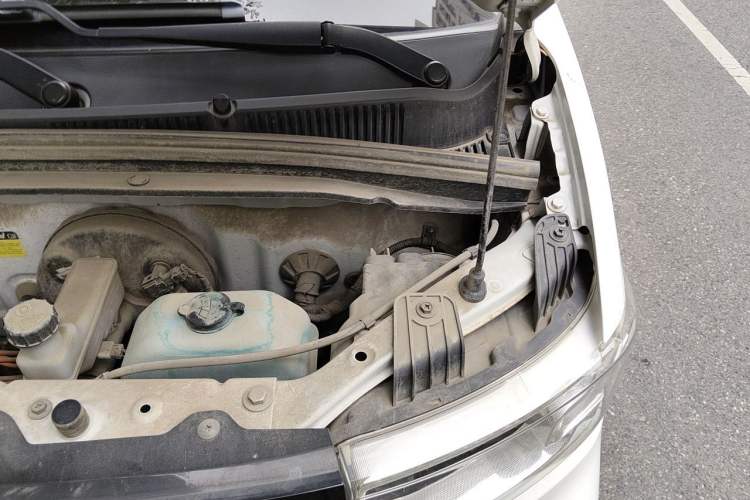 Used Wuling Hongguang MINIEV 2020 Zizai Version Lithium-NMC Engine Bay Left