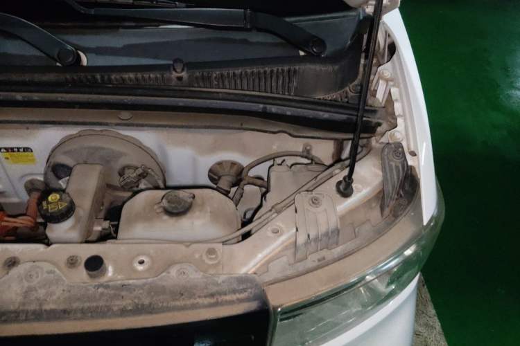 Used Wuling Hongguang MINIEV 2020 Freedom Version Lithium Iron Phosphate Engine Bay Left