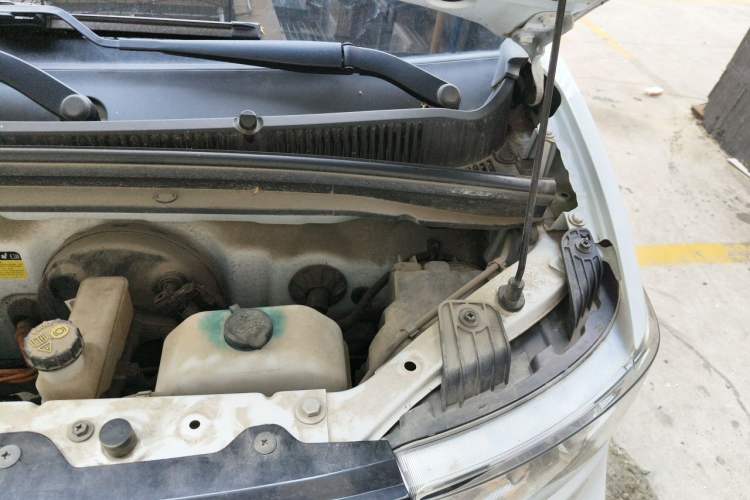 Used Wuling Hongguang MINIEV 2020 Freedom Version Lithium Iron Phosphate Engine Bay Left