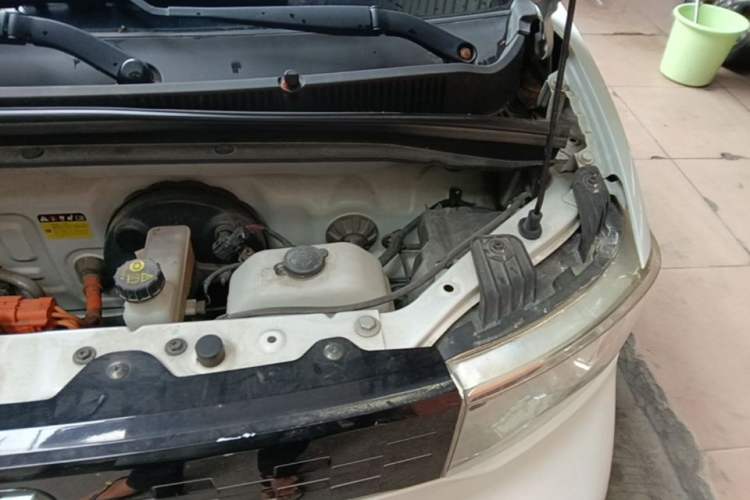 Used Wuling Hongguang MINIEV 2020 Freedom Version Lithium Iron Phosphate Engine Bay Left