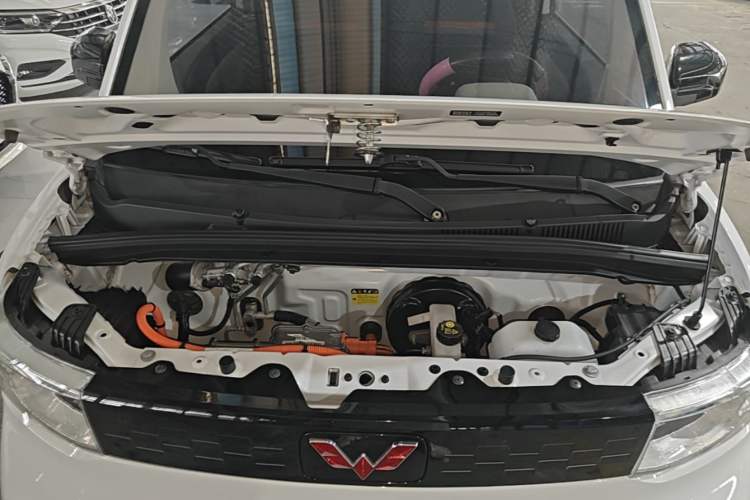 Used Wuling Hongguang MINIEV 2020 Enjoyment Model Lithium Iron Phosphate Engine Bay