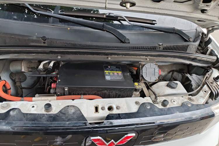 Used Wuling Hongguang MINIEV 2020 Zizai Version Lithium-NMC Engine Bay