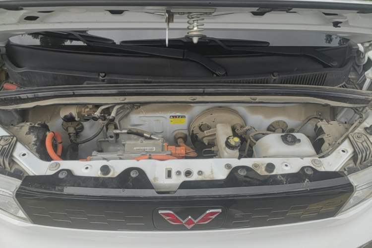 Used Wuling Hongguang MINIEV 2020 Zizai Version Lithium-NMC Engine Bay