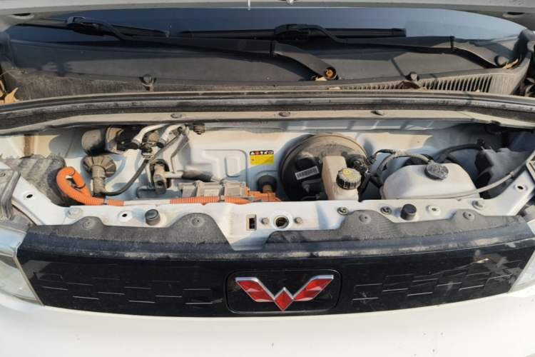 Used Wuling Hongguang MINIEV 2020 Freedom Version Lithium Iron Phosphate Engine Bay