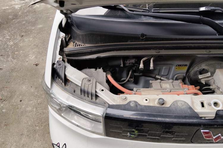 Used Wuling Hongguang MINIEV 2020 Freedom Version Lithium Iron Phosphate Engine Bay Right