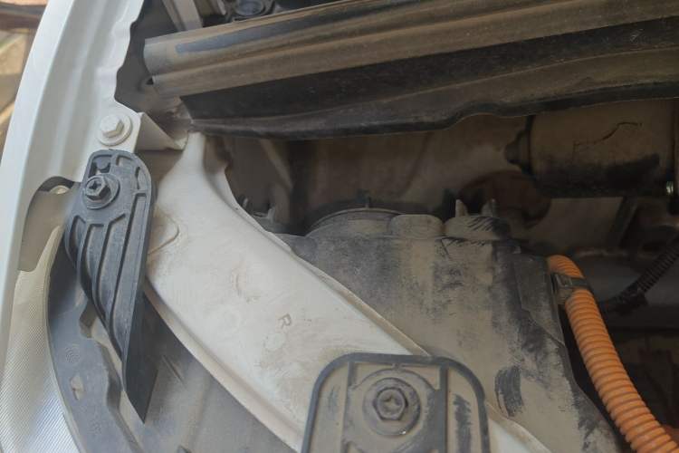 Used Wuling Hongguang MINIEV 2020 Freedom Version Lithium Iron Phosphate Engine Bay Right