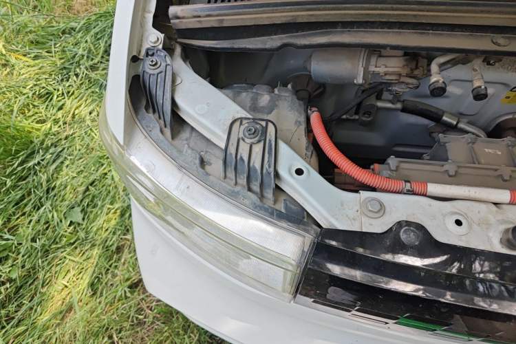 Used Wuling Hongguang MINIEV 2020 Enjoyment Model Lithium Iron Phosphate Engine Bay Right